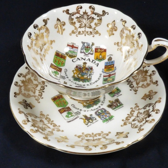 VTG Paragon Fine Bone China England Canada Coat of Arms #515 Cup & Saucer set - Picture 10 of 10